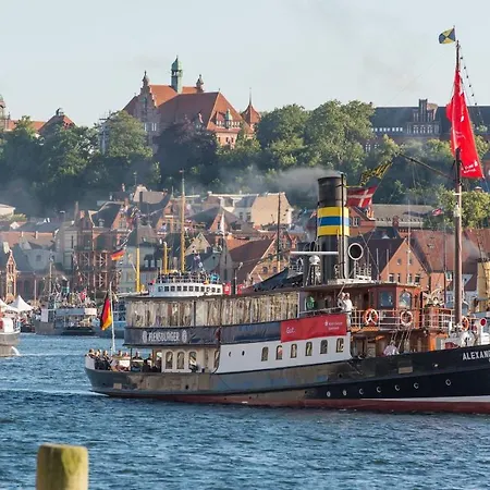 Penthouse Mit Meerblick Apartman *